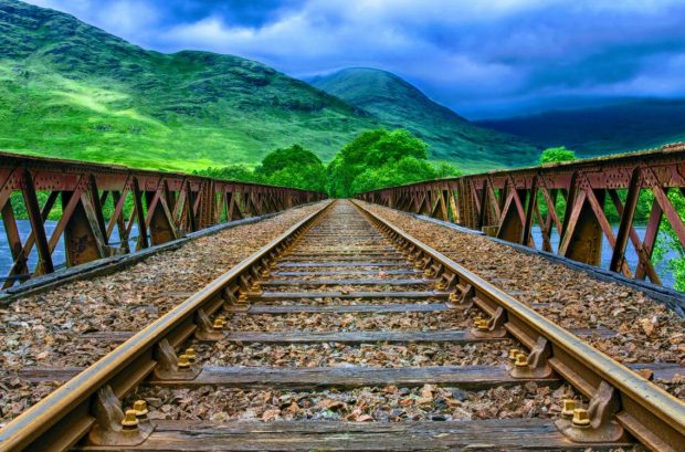 https://www.pexels.com/photo/bridge-clouds-cloudy-dark-clouds-556416 nuotr.